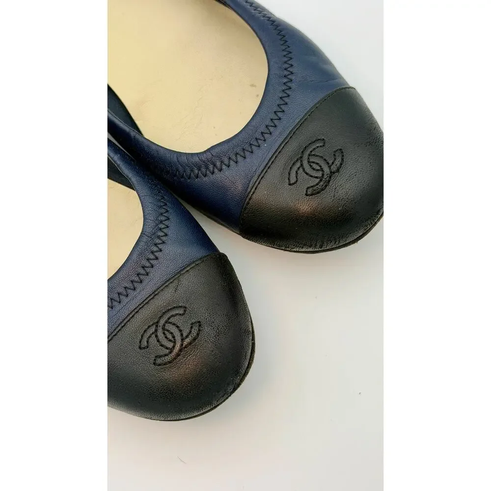 CHANEL authentic interlocking